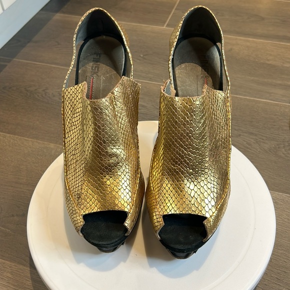 FINSK Platform Gold Faux Snakeskin Open Toe Stiletto Heels size Made in Italy - Picture 4 of 17